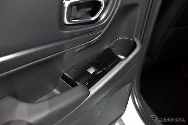 ホンダ ヴェゼル 新型(e:HEV Z)
