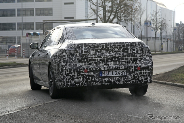 BMW i7 プロトタイプ(スクープ写真)