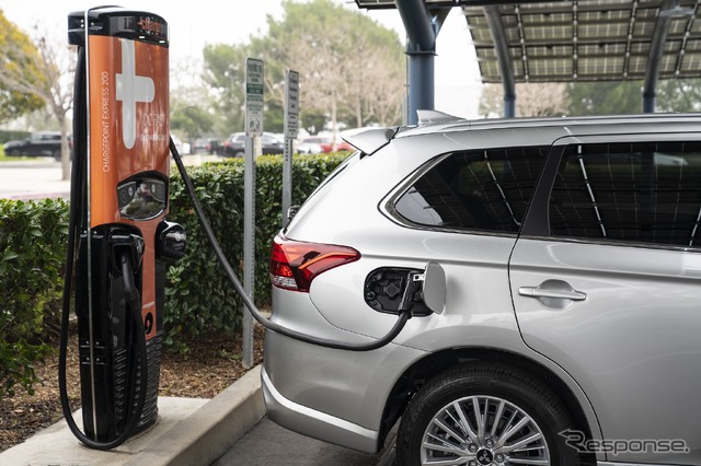 三菱 アウトランダー PHEV の2021年モデル(米国仕様)