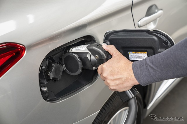 三菱 アウトランダー PHEV の2021年モデル(米国仕様)