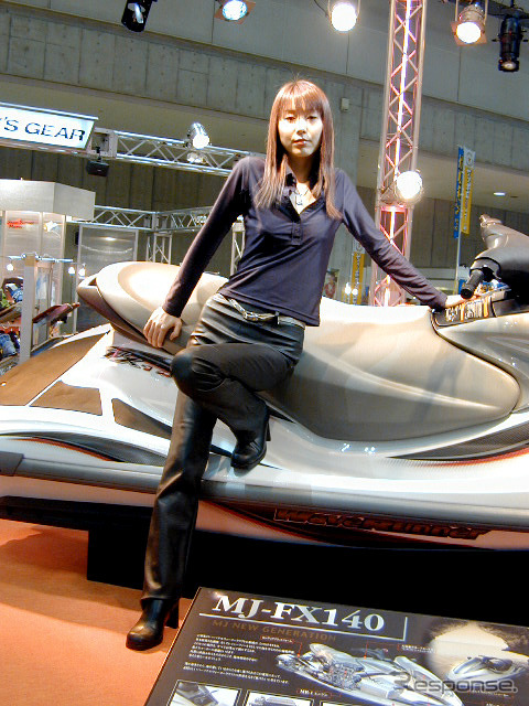 【東京ボートショー2002速報】ヤマハ『BBB』---動力付きサーフボードだ