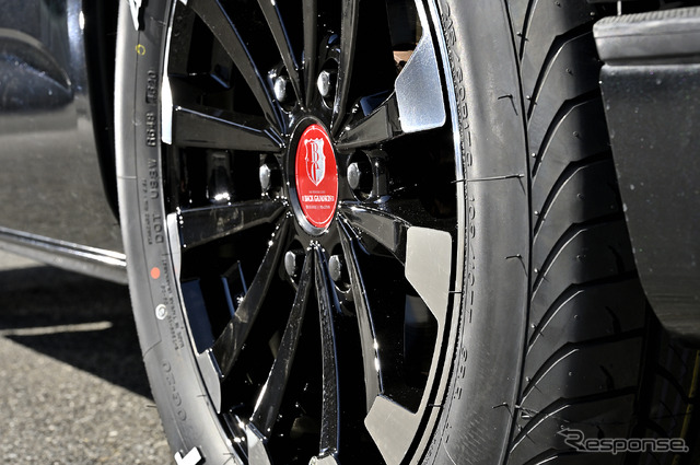 レガンス【バックギャモン】推奨サイズ:17×6.5J Inset38/カラー:グロスブラック/タイヤサイズ:215/60R17