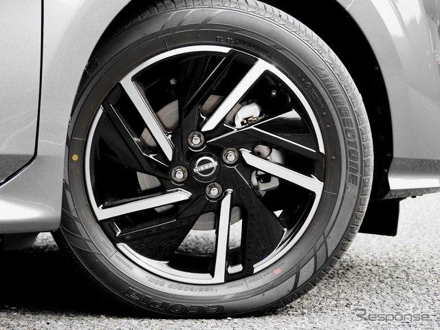 日産 ノートX FWD