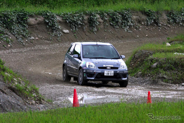 哀川翔 がダートトライアル完走…めざせWRC