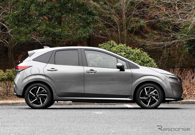 日産 ノートX FWD
