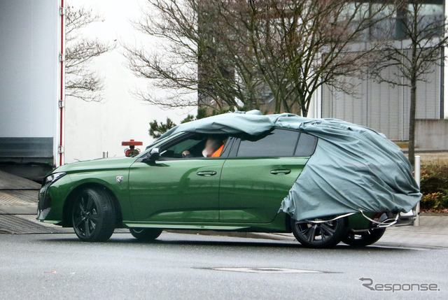 プジョー 308 次期型(スクープ写真)