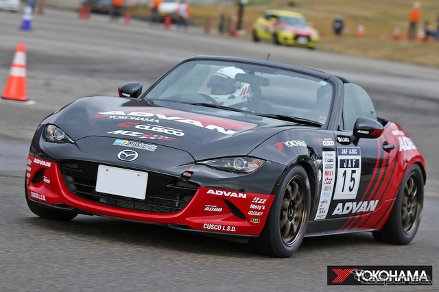 PN-1クラスシリーズチャンピオンを獲得した斉藤邦夫選手のADVAN08Bロードスター(2020年)
