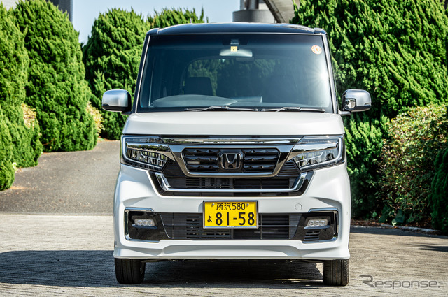 ホンダ N-BOX Custom (ホンダアクセス 純正アクセサリー装着車)