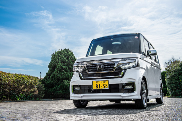 ホンダ N-BOX Custom (ホンダアクセス 純正アクセサリー装着車)