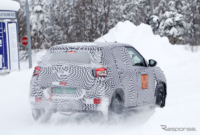 シトロエン C3ベースのクロスオーバーSUV(スクープ写真)