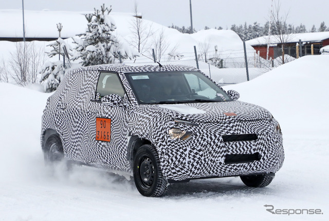 シトロエン C3ベースのクロスオーバーSUV(スクープ写真)