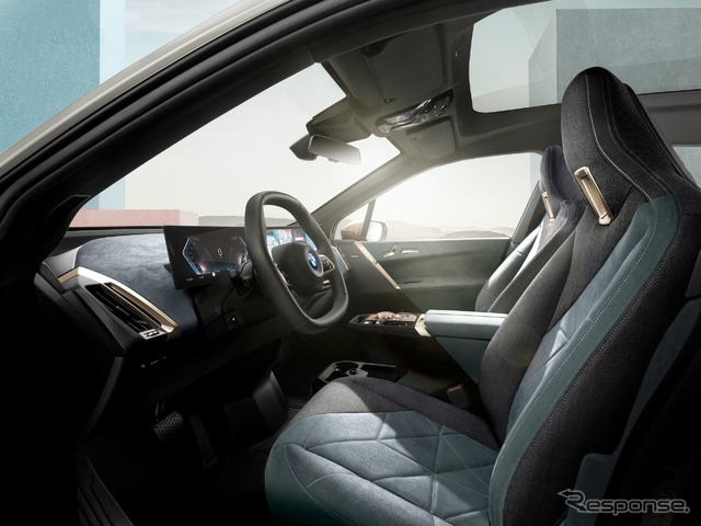 「BMWオペレーティングシステム8」を最初に搭載するBMW iX のインテリア