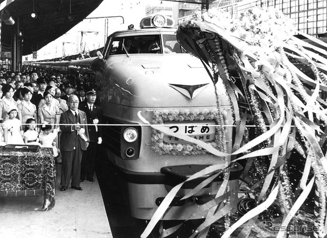 国鉄の特急つばめ(おそらく1960年6月)