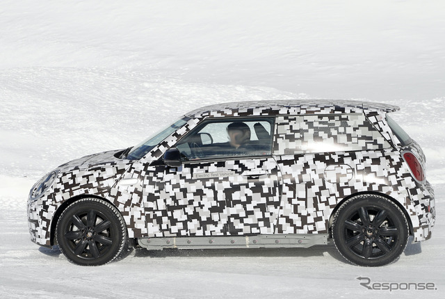 MINI 次世代型 プロトタイプ(スクープ写真)