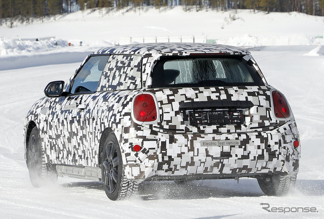 MINI 次世代型 プロトタイプ(スクープ写真)