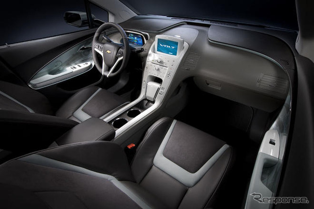 GMの新型ハイブリッドカー、シボレー ボルト がデビュー