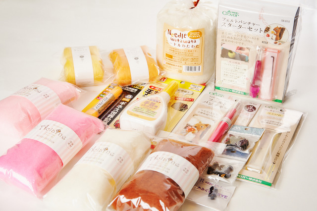 モルカーづくりの購入品 撮影:小原聡太
