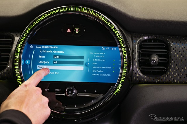 MINI ハッチバック  改良新型の新OS採用の8.8インチカラーディスプレイ