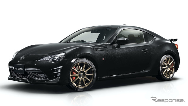 スバルと共同開発したトヨタ86。すでに生産終了。スバルバージョンのBRZは新型が発表されたが、86はまだ。