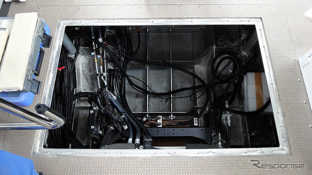 埼玉工業大学が開発する後付け自動運転システムをミクニ ライフ&オート(旧:ニッシン自動車工業)で実装中の八ッ場ダム水陸両用バス