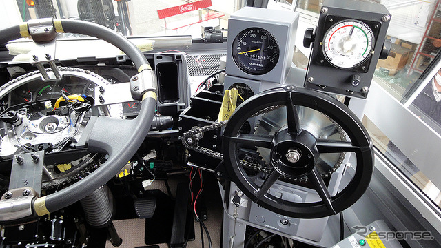 埼玉工業大学が開発する後付け自動運転システムをミクニ ライフ&オート(旧:ニッシン自動車工業)で実装中の八ッ場ダム水陸両用バス