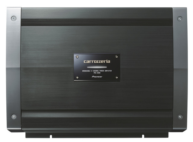 外部パワーアンプの一例（カロッツェリア・PRS-A900）。
