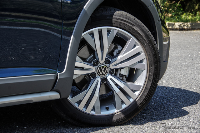 VW パサート オールトラック 改良新型(TDI 4MOTION Advance)