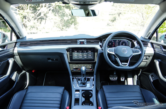 VW パサート オールトラック 改良新型(TDI 4MOTION Advance)