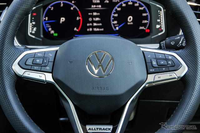 VW パサート オールトラック 改良新型(TDI 4MOTION Advance)