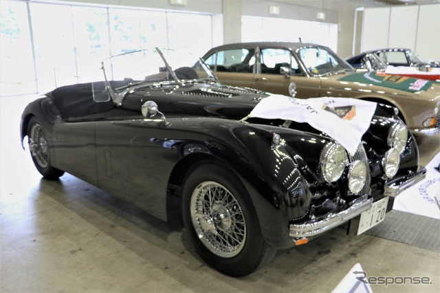 ジャガー XK120ロードスター