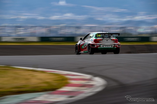 #73 大蔵峰樹選手(アルファロメオ ジュリエッタ ヴェローチェ TCR)