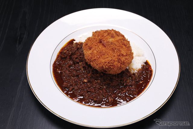 The Minatoya Lounge メンチカツカレー