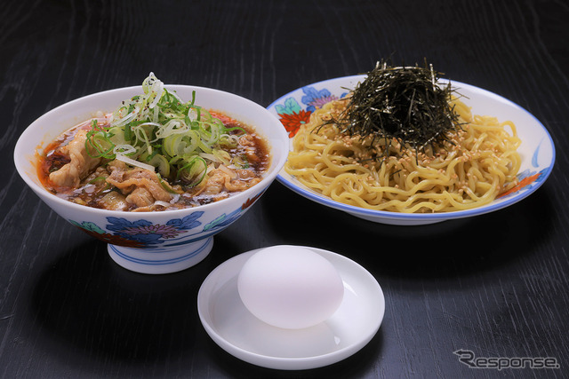 The Minatoya Lounge 温かい肉そば