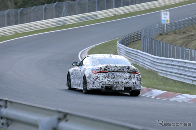 BMW M4 CSL プロトタイプ（スクープ写真）