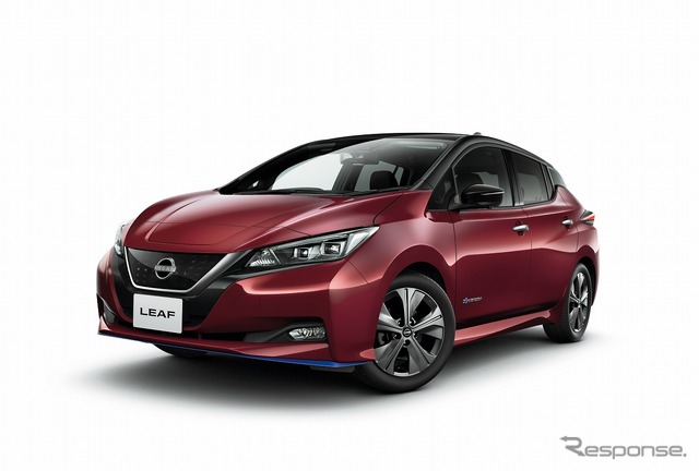 日産リーフ e+ アーバンクロム(バーガンディー/スーパーブラック 2トーン)