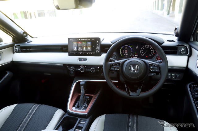 ホンダ ヴェゼル 新型(PLaY)