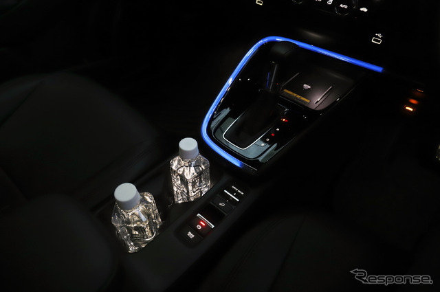 ホンダ ヴェゼル 新型(ホンダアクセス純正アクセサリー装着車)