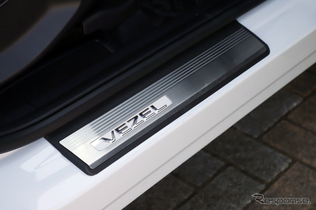 ホンダ ヴェゼル 新型(ホンダアクセス純正アクセサリー装着車)