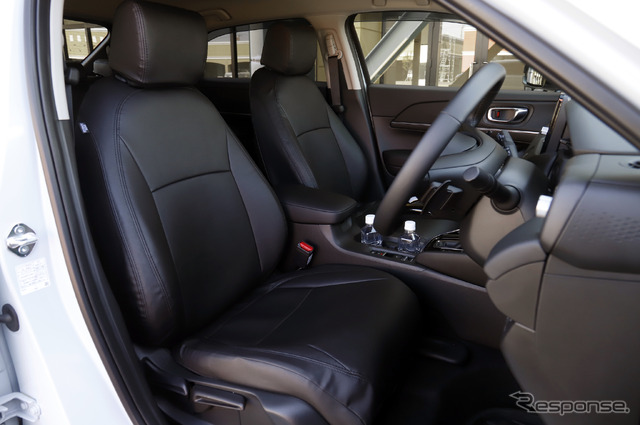 ホンダ ヴェゼル 新型(ホンダアクセス純正アクセサリー装着車)