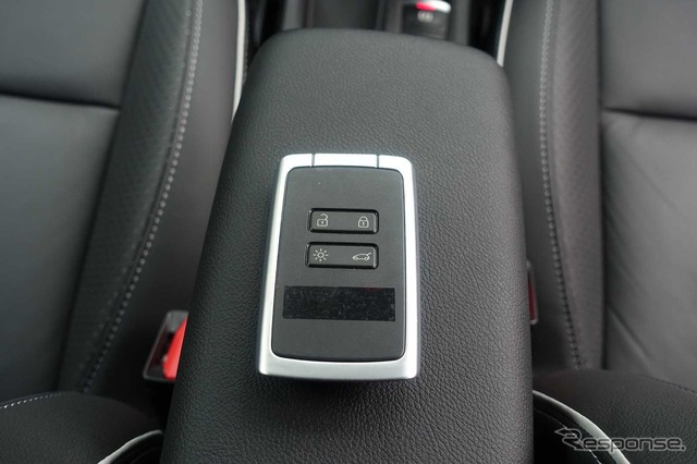 ルノー キャプチャー 新型(インテンスパック)