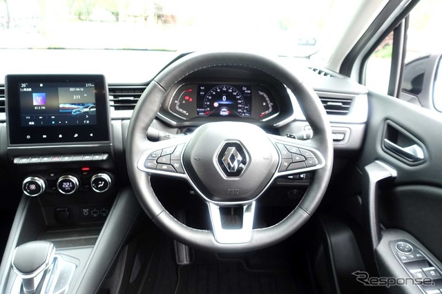 ルノー キャプチャー 新型(インテンスパック)
