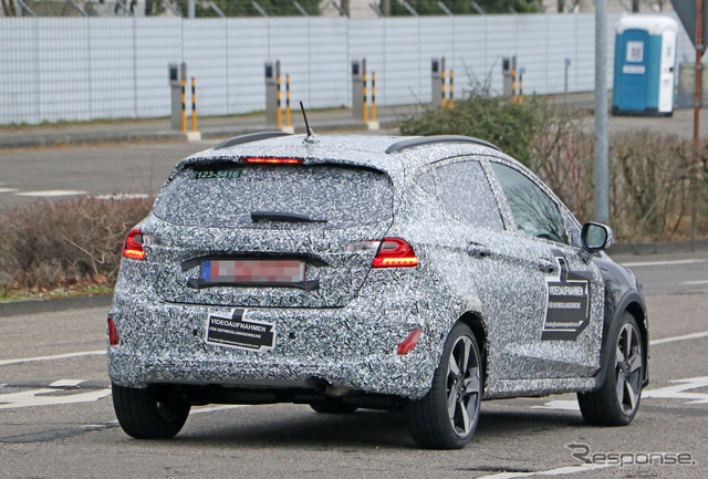 フォード フィエスタ 改良新型プロトタイプ(スクープ写真)