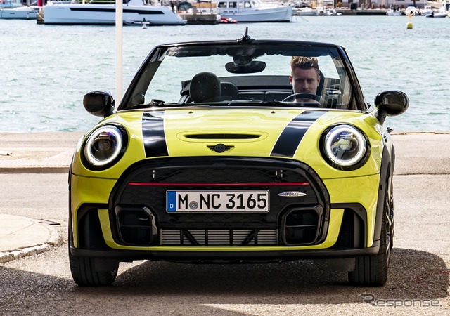 MINI コンバーチブル「ジョンクーパーワークス(JCW)」改良新型