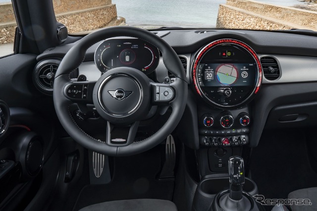 MINI コンバーチブル「ジョンクーパーワークス(JCW)」改良新型