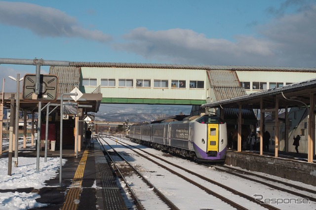 後志ブロックと渡島ブロックの境界となる長万部駅構内。長万部町では新幹線駅舎の建設に伴ない、現駅舎を取り壊し、仮駅舎への移転が計画されている。