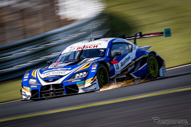 GT500クラスポールポジションの#19 WedsSport ADVAN GR Supra(国本雄資/宮田莉朋)