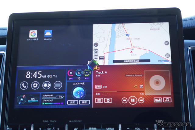 オプションのコネクテッドカーナビは大画面。グーグルなど外部サービスとの連携は結構しっかり使えた。