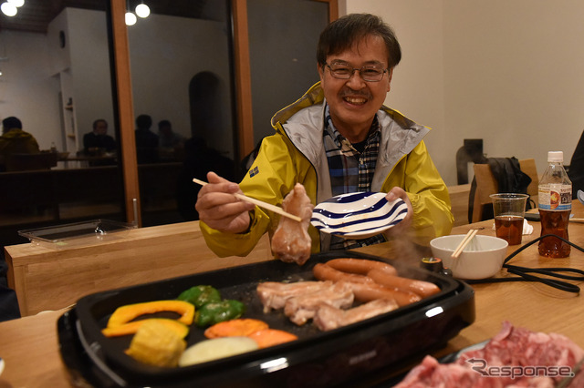 夕食はホンダeの電気を使って焼き肉