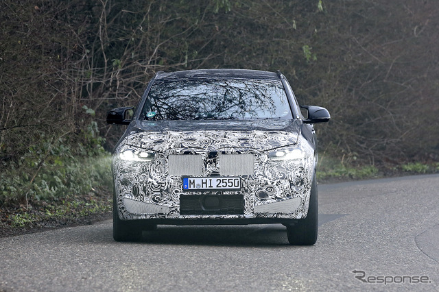 BMW X4 改良新型 プロトタイプ(スクープ写真)