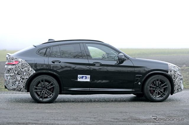 BMW X4 改良新型 プロトタイプ（スクープ写真）